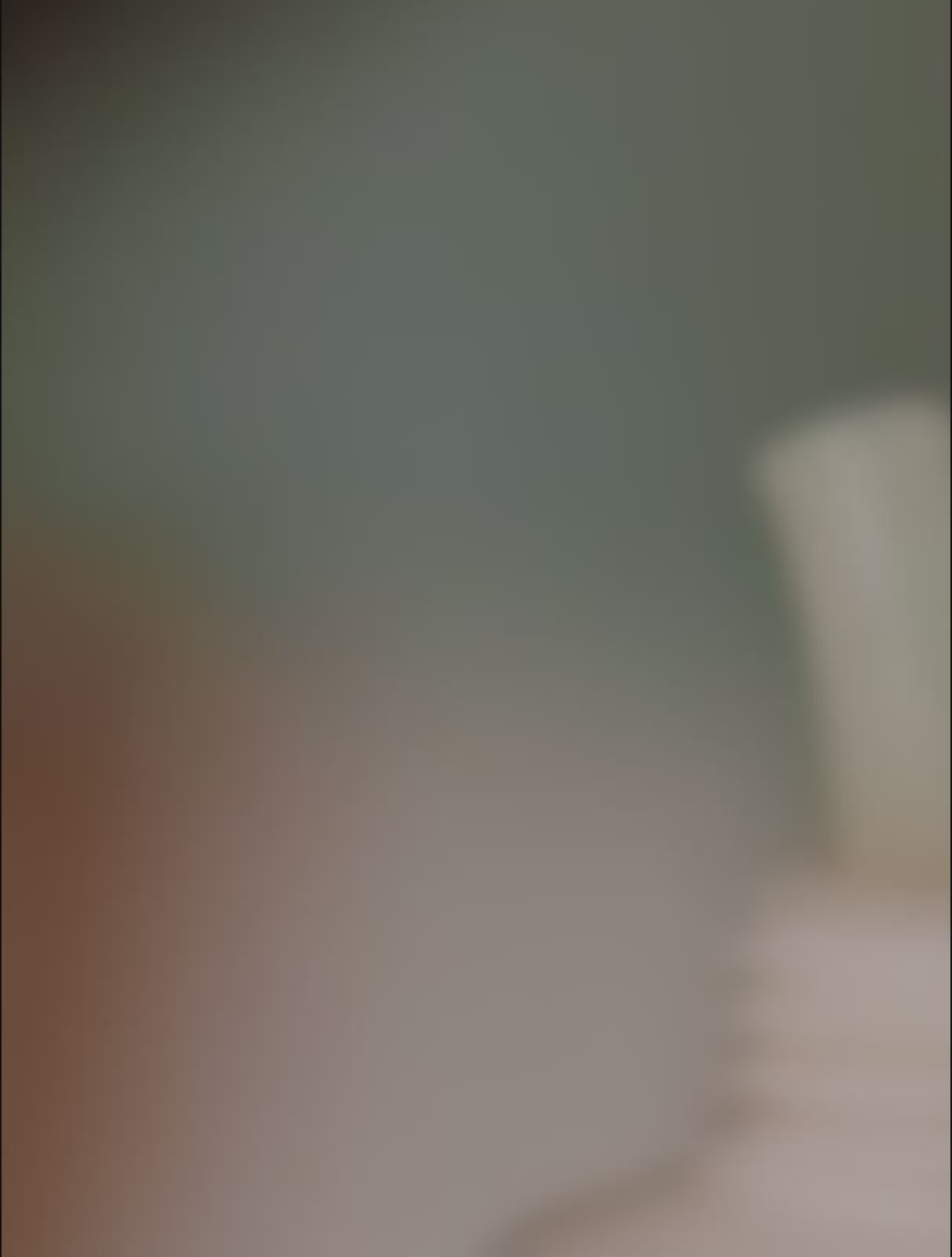 Video of Lanolips 101 Ointment Multipurpose Superbalm being squeezed from the tube. Made with 100% ultra-pure grade lanolin, it delivers intense hydration to dry lips, skin patches, cuticles, elbows and more. Safe for use during pregnancy, and suitable for nursing mums and babies.